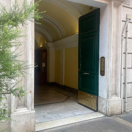 Essenza House Гостевой дом Рим
