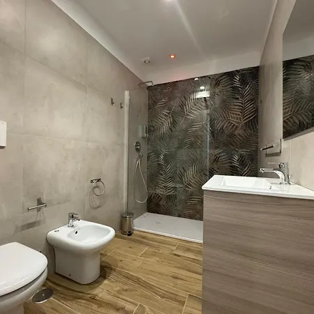 Essenza House *