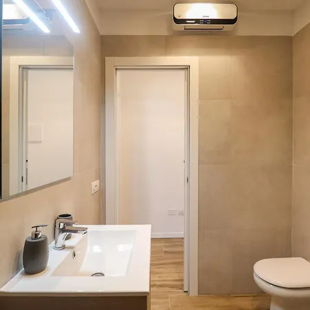 Essenza House Piazza Fiume 4*