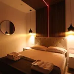Essenza House Via Alessandria